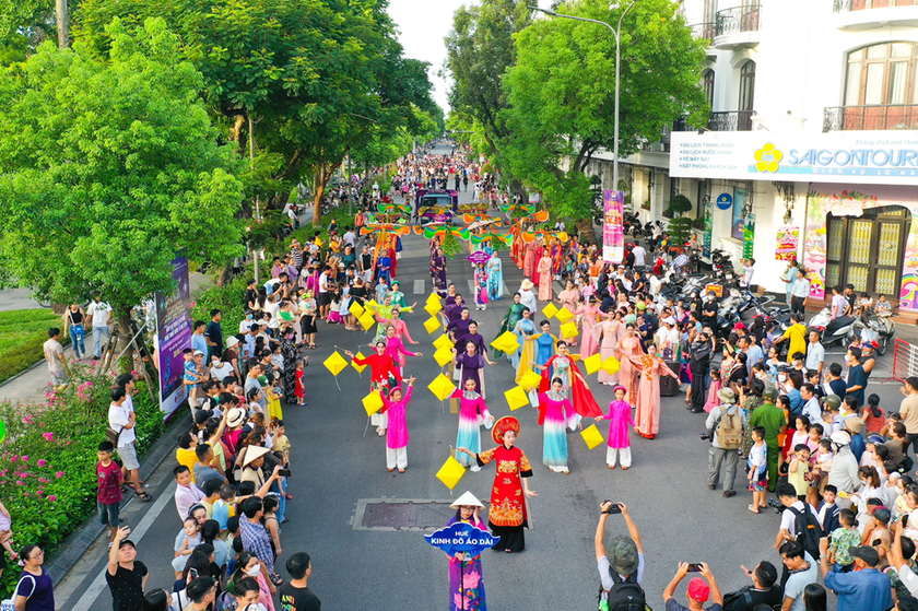 Năm Du lịch quốc gia v&agrave; Festival Huế năm 2025, Huế k&igrave; vọng sẽ thu h&uacute;t khoảng 4,8 - 5 triệu lượt kh&aacute;ch du lịch.