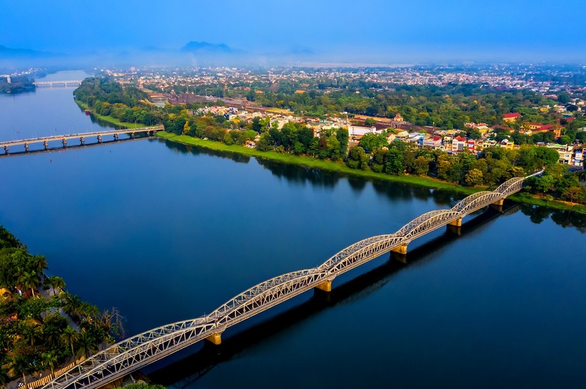 Cầu Trường Tiền ở Huế. (Ảnh: baochinhphu.vn)