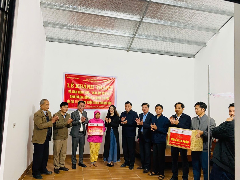 Trao “Mái ấm Tư pháp