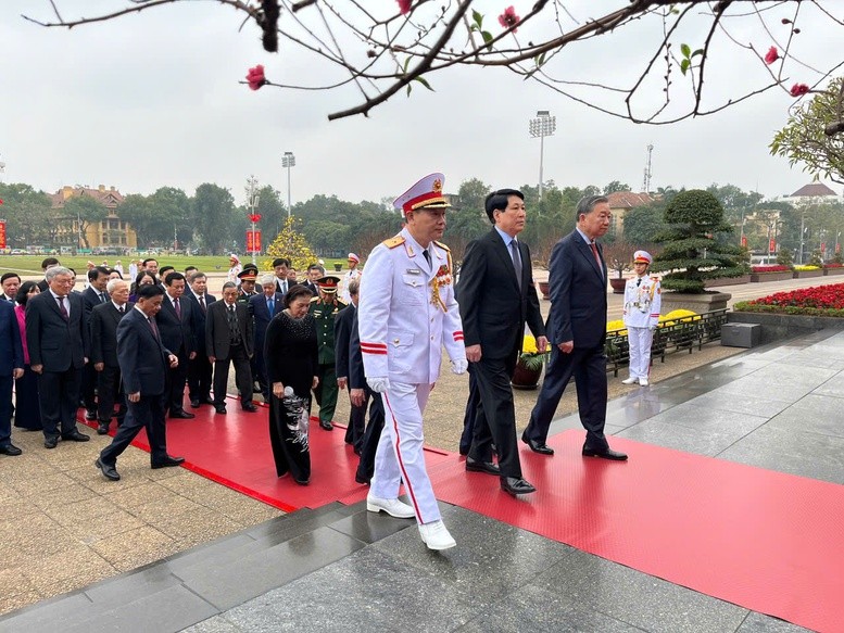 Lãnh đạo Đảng, Nhà nước vào Lăng viếng Chủ tịch Hồ Chí Minh