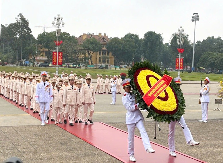 Lãnh đạo Đảng, Nhà nước vào Lăng viếng Chủ tịch Hồ Chí Minh