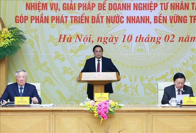Thủ tướng Phạm Minh Ch&iacute;nh ph&aacute;t biểu khai mạc Hội nghị Thường trực Ch&iacute;nh phủ gặp gỡ doanh nghiệp. Ảnh: Dương Giang/TTXVN