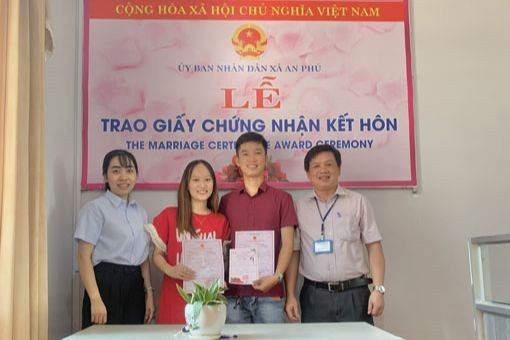 Không cần giấy xác nhận tình trạng hôn nhân khi đăng ký kết hôn