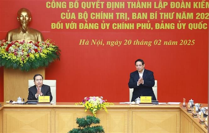 Thủ tướng Phạm Minh Ch&iacute;nh v&agrave; Chủ tịch Quốc hội Trần Thanh Mẫn đồng chủ tr&igrave; hội nghị. Ảnh: Dương Giang/TTXVN