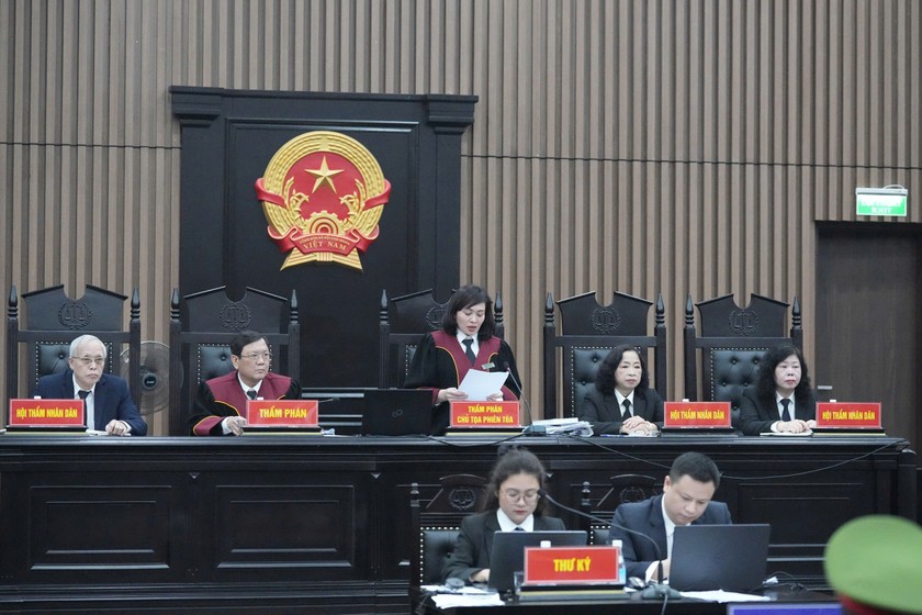 HĐXX tuy&ecirc;n &aacute;n.