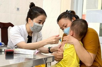 Thủ tướng ra Công điện chỉ đạo đẩy nhanh tiêm vaccine phòng bệnh sởi