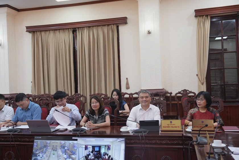 C&aacute;c Thứ trưởng Bộ Tư ph&aacute;p: Đặng Ho&agrave;ng Oanh, Nguyễn Thanh T&uacute; v&agrave; c&aacute;c đại biểu tham dự Hội nghị.