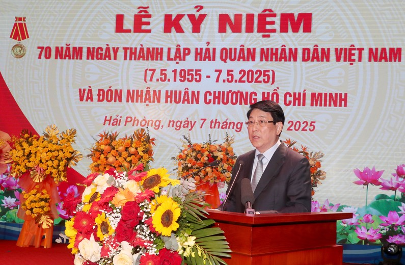 Phát biểu tại lễ kỷ niệm, Chủ tịch Nước Lương Cường gửi lời chúc tốt đẹp nhất đến toàn thể cán bộ, chiến sỹ, quân nhân chuyên nghiệp, công nhân viên quốc phòng của Quân chủng Hải quân nhân dịp lễ kỷ niệm