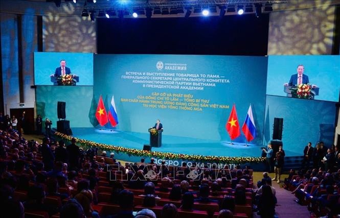 Tổng B&iacute; thư T&ocirc; L&acirc;m ph&aacute;t biểu Ch&iacute;nh s&aacute;ch tại Học viện Tổng thống Nga. Ảnh: TTXVN ph&aacute;t