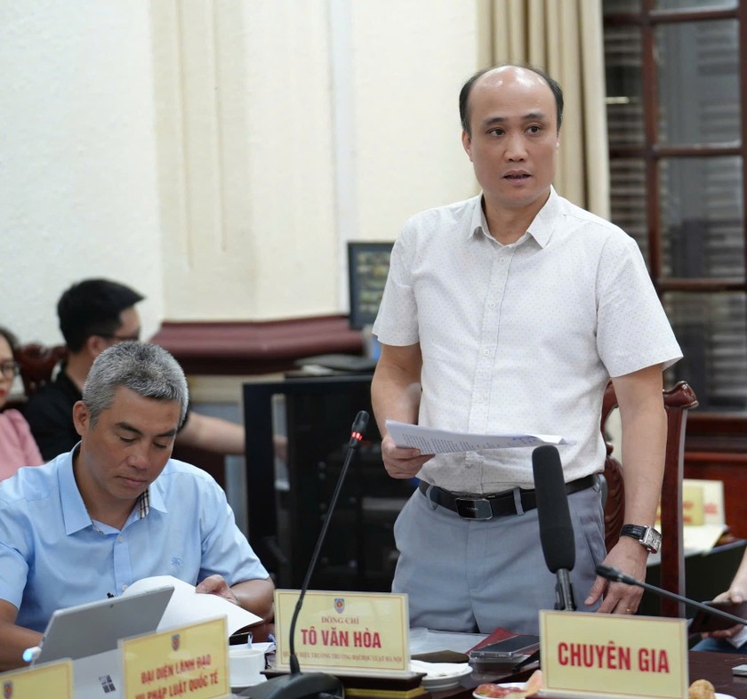 PGS.TS T&ocirc; Văn H&ograve;a, Quyền Hiệu trưởng Trường Đại học Luật H&agrave; Nội