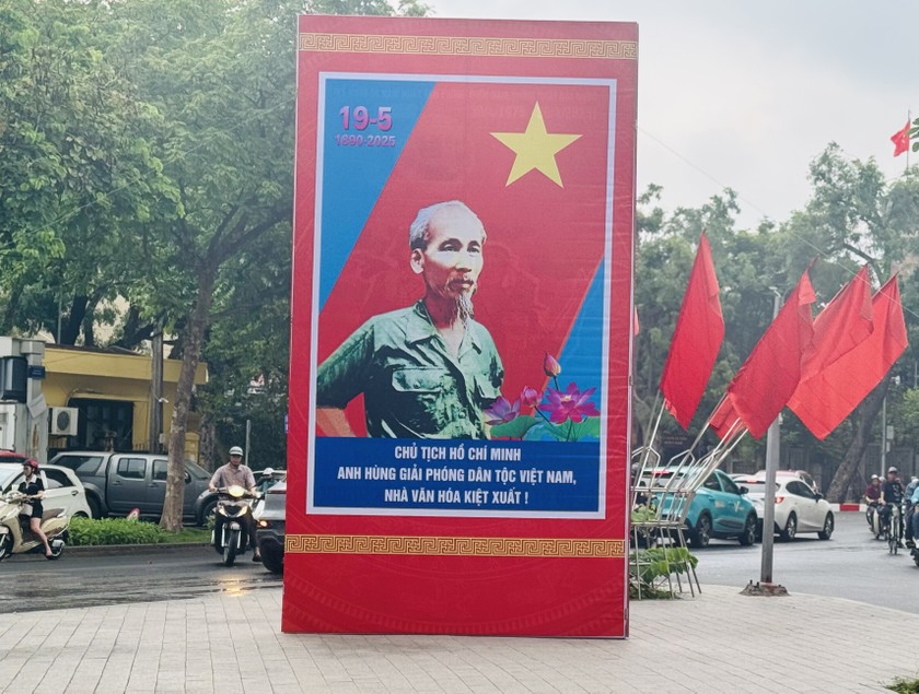 Chủ tịch Hồ Ch&iacute; Minh đ&atilde; cống hiến trọn đời m&igrave;nh cho sự nghiệp c&aacute;ch mạng của Đảng ta, d&acirc;n tộc ta, Nh&acirc;n d&acirc;n ta v&agrave; v&igrave; h&ograve;a b&igrave;nh, tiến bộ x&atilde; hội tr&ecirc;n thế giới. Người đ&atilde; trải qua một cuộc đời oanh liệt, đầy gian khổ hy sinh, v&ocirc; c&ugrave;ng cao thượng v&agrave; phong ph&uacute;, v&ocirc; c&ugrave;ng trong s&aacute;ng v&agrave; đẹp đẽ.