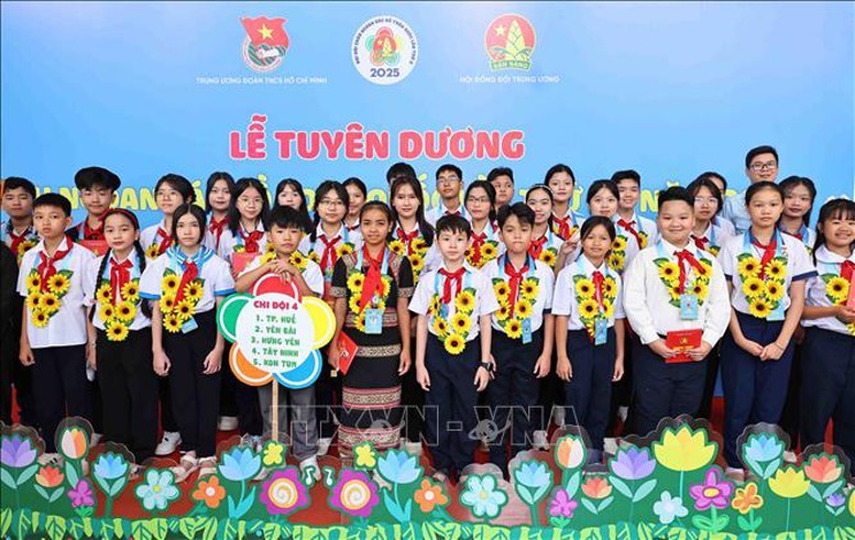 C&aacute;c đội vi&ecirc;n, thiếu ni&ecirc;n, nhi đồng dự Đại hội Ch&aacute;u ngoan B&aacute;c Hồ to&agrave;n quốc lần thứ X-năm 2025 - Ảnh: TTXVN