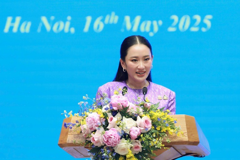 Thủ tướng Paetongtarn Shinawatra cho biết hai b&ecirc;n đ&atilde; trao đổi to&agrave;n diện về nhiều vấn đề trong bầu kh&ocirc;ng kh&iacute; hữu nghị - Ảnh: VGP/Nhật Bắc