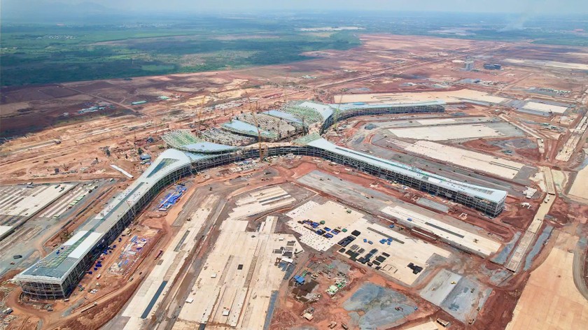 Thủ tướng Phạm Minh Ch&iacute;nh y&ecirc;u cầu dốc to&agrave;n lực ho&agrave;n th&agrave;nh s&acirc;n bay Long Th&agrave;nh v&agrave; nhiều tuyến cao tốc v&agrave;o th&aacute;ng 12/2025.