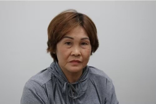 Nguyễn Thị Hoa tại cơ quan C&ocirc;ng an.