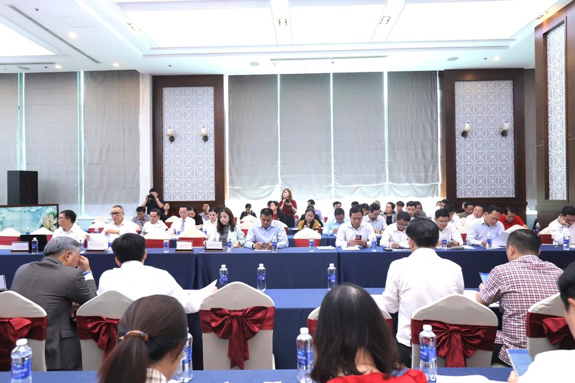 C&aacute;c đại biểu tham dự Tọa đ&agrave;m