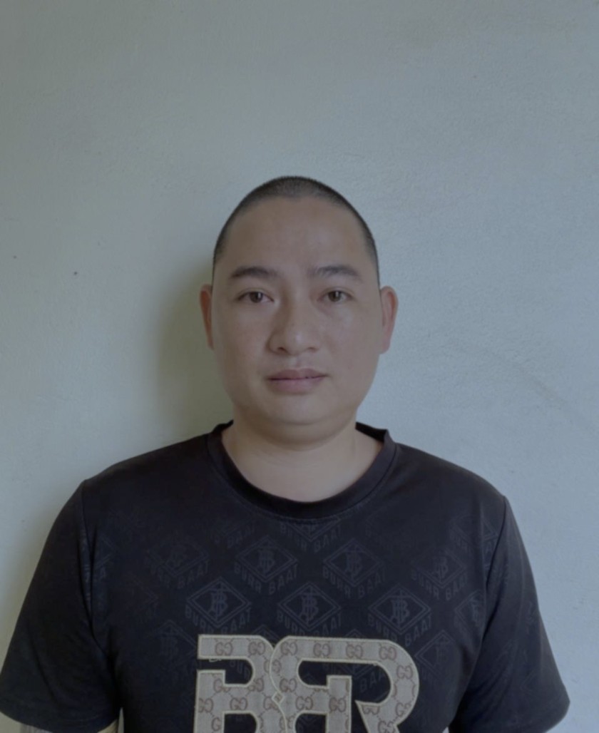 Đối tượng Phạm Đ&igrave;nh H tại cơ quan c&ocirc;ng an. (ảnh CACC)