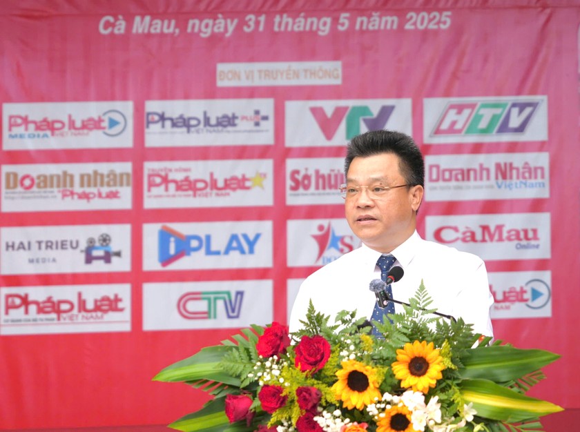 &Ocirc;ng L&ecirc; Kim Th&agrave;nh - Ph&oacute; Chủ tịch chuy&ecirc;n tr&aacute;ch Ủy ban An to&agrave;n giao th&ocirc;ng Quốc gia k&ecirc;u gọi c&aacute;c em học sinh học hỏi kiến thức ph&aacute;p luật, r&egrave;n luyện kĩ năng tham gia giao th&ocirc;ng để bảo vệ ch&iacute;nh m&igrave;nh.
