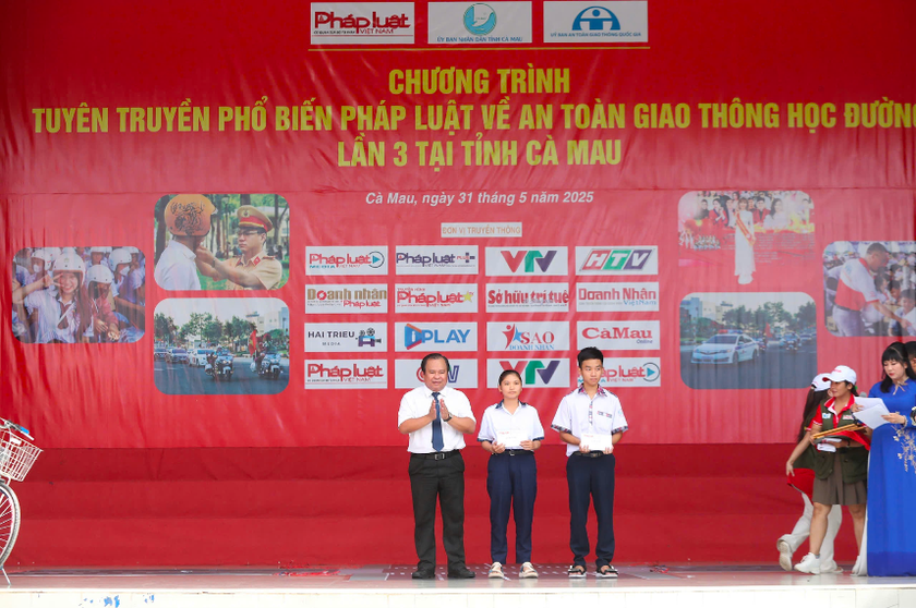 Caravan m&ugrave;a 3: H&agrave;nh tr&igrave;nh từ tr&aacute;i tim đến tr&aacute;i tim ảnh 9