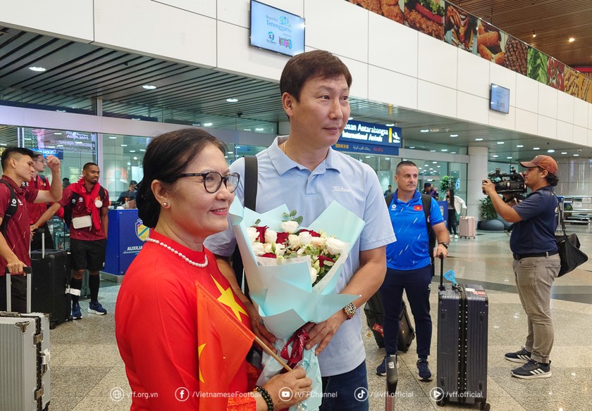 Đội tuyển Việt Nam được chào đón nồng nhiệt tại Malaysia