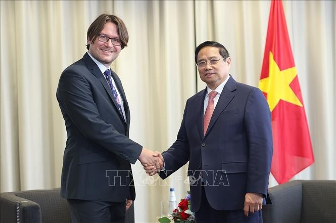 Thủ tướng Phạm Minh Ch&iacute;nh tiếp &ocirc;ng Jevgeni Kabanov, Chủ tịch Tập đo&agrave;n Bolt - tập đo&agrave;n c&ocirc;ng nghệ chuy&ecirc;n về di chuyển v&agrave; giao h&agrave;ng ti&ecirc;u biểu của Estonia. Ảnh: Dương Giang/TTXVN