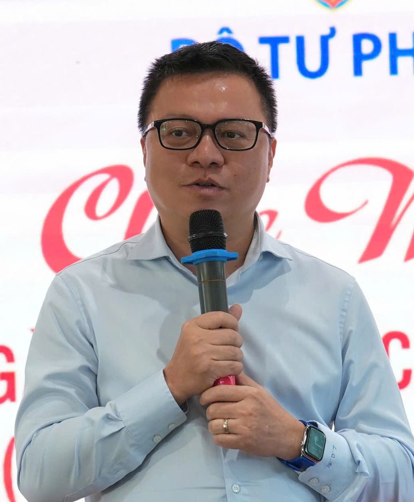 &Ocirc;ng L&ecirc; Quốc Minh ph&aacute;t biểu tại cuộc gặp.