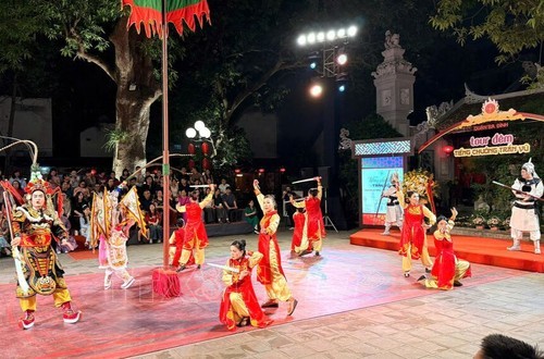 Hà Nội thu hút du lịch qua trải nghiệm tour đêm