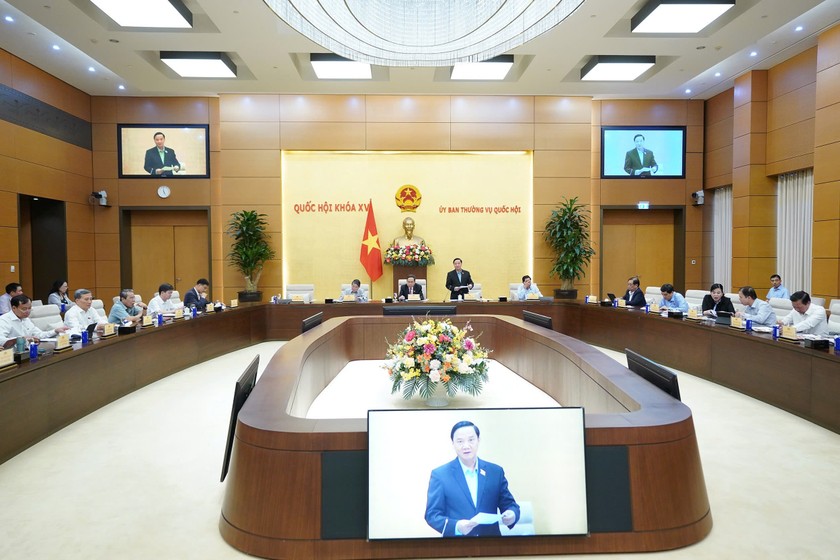 Quang cảnh phi&ecirc;n họp. (Ảnh: Cổng TTĐTQH)
