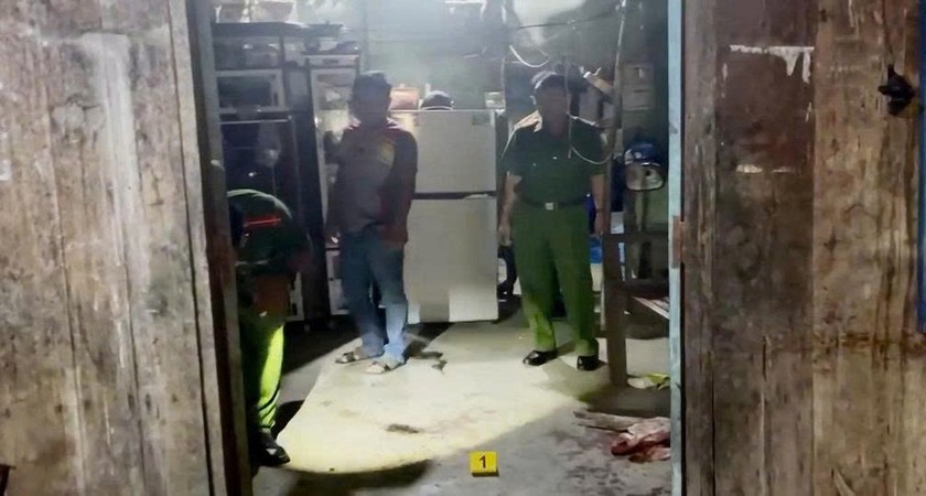 Ph&ograve;ng Cảnh s&aacute;t h&igrave;nh sự phối hợp c&ugrave;ng c&aacute;c đơn vị nghiệp vụ tổ chức kh&aacute;m nghiệm hiện trường, điều tra l&agrave;m r&otilde; vụ &aacute;n