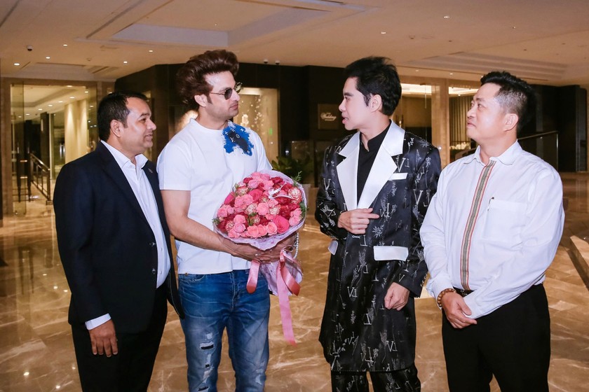 Himanshu Soni đ&atilde; b&agrave;y tỏ t&igrave;nh cảm với Việt Nam. Nam diễn vi&ecirc;n cho biết anh muốn đến Việt Nam v&igrave; t&igrave;nh y&ecirc;u d&agrave;nh cho con người v&agrave; văn h&oacute;a nơi đ&acirc;y (ảnh T.V).