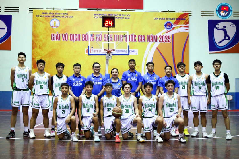 Đội b&oacute;ng Tp Hồ Ch&iacute; Minh xuất sắc gi&agrave;nh giải Hạng Nhất - Huy chương V&agrave;ng Giải v&ocirc; địch B&oacute;ng rổ U16 quốc gia năm 2025