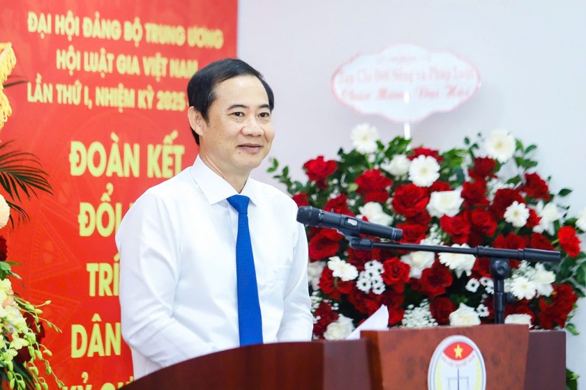 Đồng ch&iacute; Nguyễn Th&aacute;i Học &ndash; Ph&oacute; B&iacute; thư Đảng ủy Mặt trận Tổ quốc, c&aacute;c đo&agrave;n thể Trung ương ph&aacute;t biểu chỉ đạo tại đại hội.