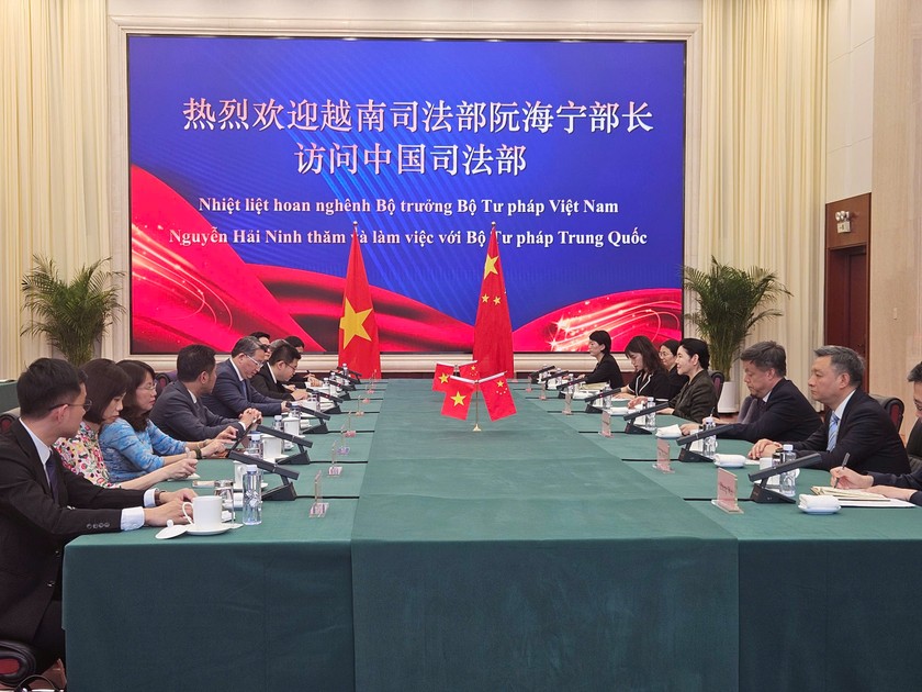 To&agrave;n cảnh Hội đ&agrave;m