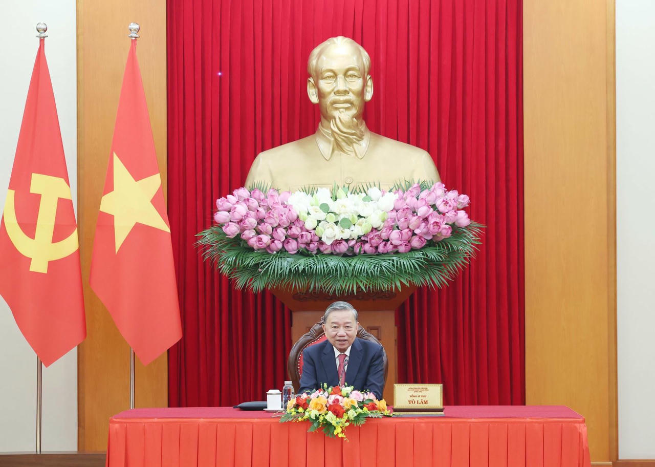 Tổng B&iacute; thư T&ocirc; L&acirc;m điện đ&agrave;m với Tổng thống Hoa Kỳ Donald Trump. Ảnh: Thống Nhất/TTXVN.