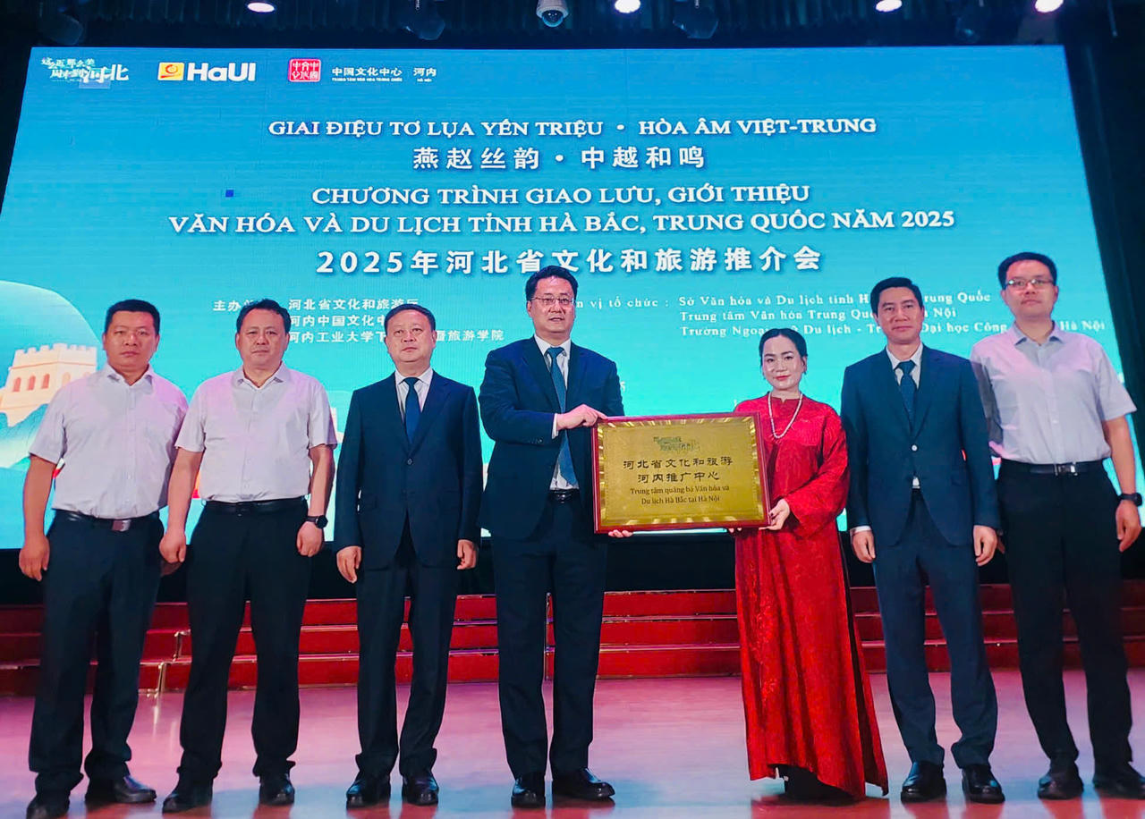 Chương tr&igrave;nh c&oacute; chủ đề &ldquo;Giai điệu tơ lụa Yến Triệu - H&ograve;a &acirc;m Trung Việt&rdquo; (ảnh T.D)