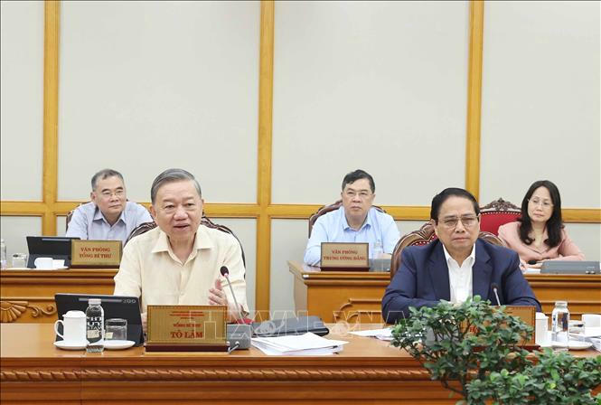 Tổng B&iacute; thư nhấn mạnh, tăng cường kiểm tra, nắm t&igrave;nh h&igrave;nh để kịp thời giải quyết, th&aacute;o gỡ kh&oacute; khăn, vướng mắc cho cấp x&atilde; khi vận h&agrave;nh bộ m&aacute;y mới - Ảnh: TTXVN