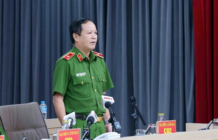 Thiếu tướng Phan Mạnh Trường, Phó Cục trưởng Cục Cảnh sát điều tra tội phạm về trật tự xã hội trả lời tại buổi Họp báo.