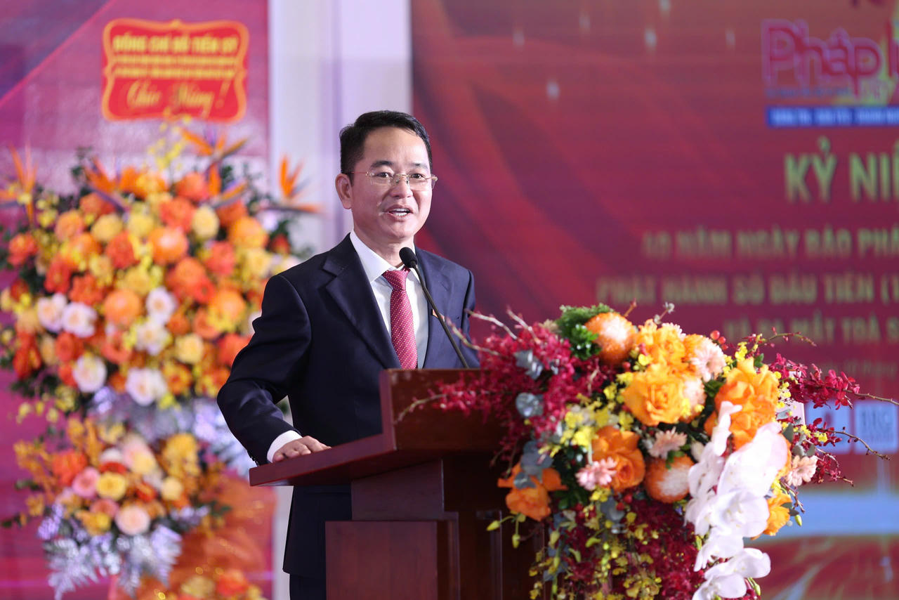 TS. Vũ Ho&agrave;i Nam - Tổng Bi&ecirc;n tập B&aacute;o Ph&aacute;p luật Việt Nam ph&aacute;t biểu khai mạc Chương tr&igrave;nh.