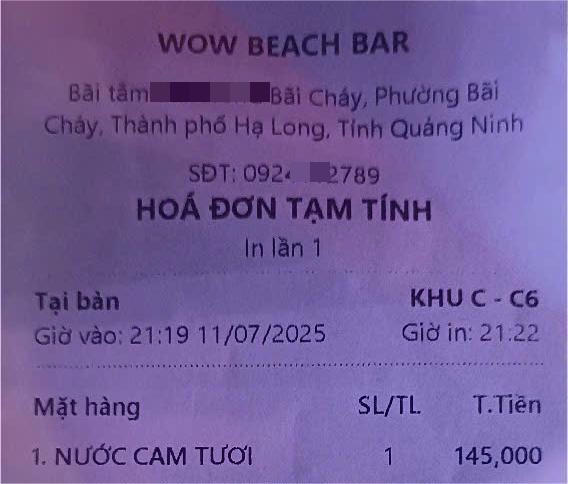 Qu&aacute;n bar b&atilde;i biển Bistro Fou trước đ&acirc;y, hiện c&oacute; t&ecirc;n l&agrave; Wow Beach Bar vẫn hoạt động, phục vụ kh&aacute;ch v&agrave;o tối 11/7/2025.