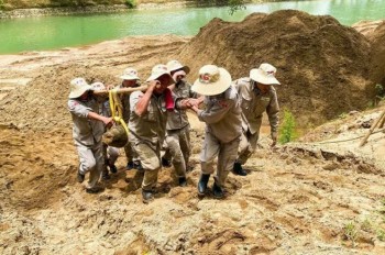 Xử lý kịp thời quả bom sót lại gần Động Phong Nha, đảm bảo an toàn du khách