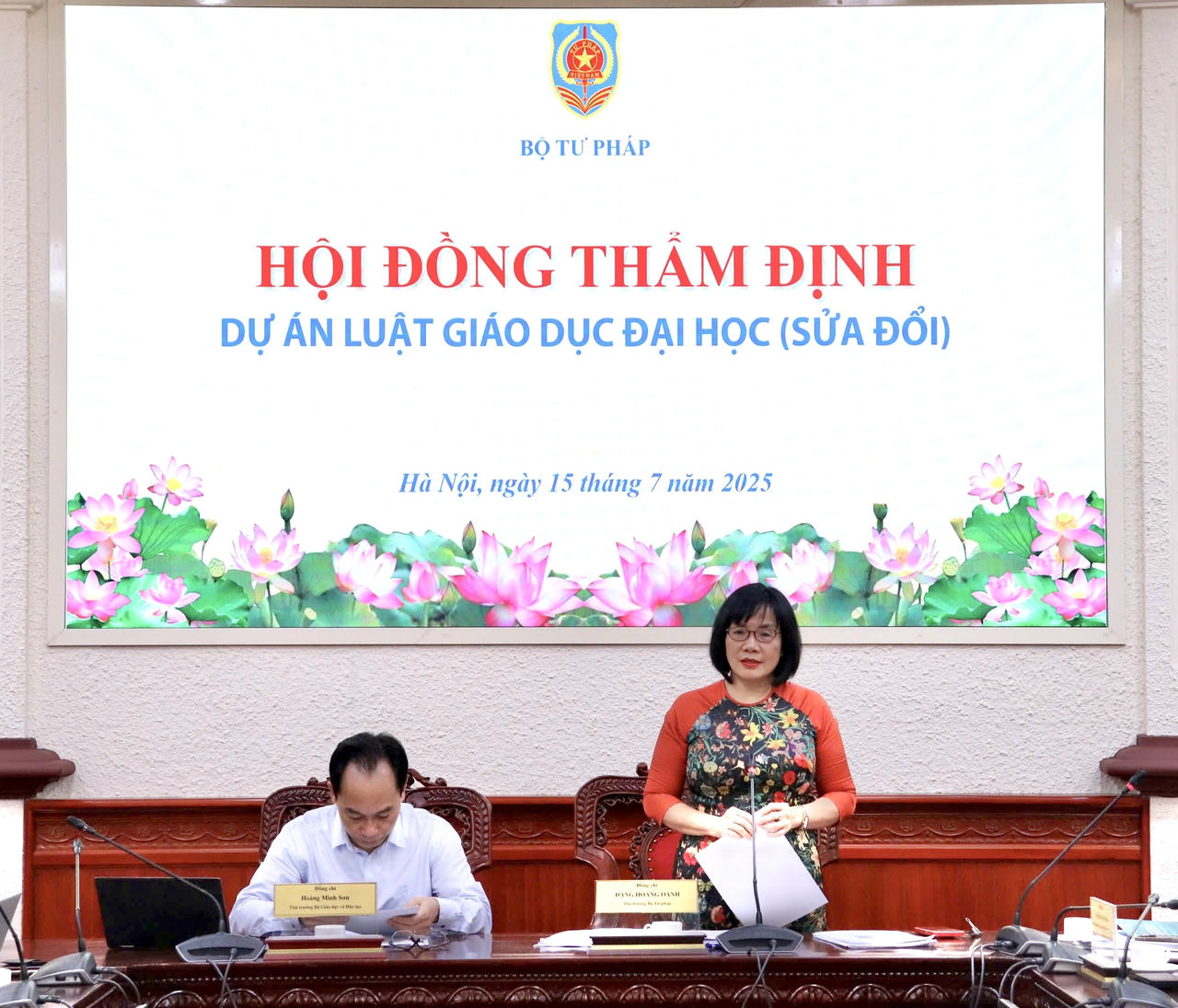 Thứ trưởng Đặng Hoàng Oanh phát bi&ecirc;̉u k&ecirc;́t lu&acirc;̣n.
