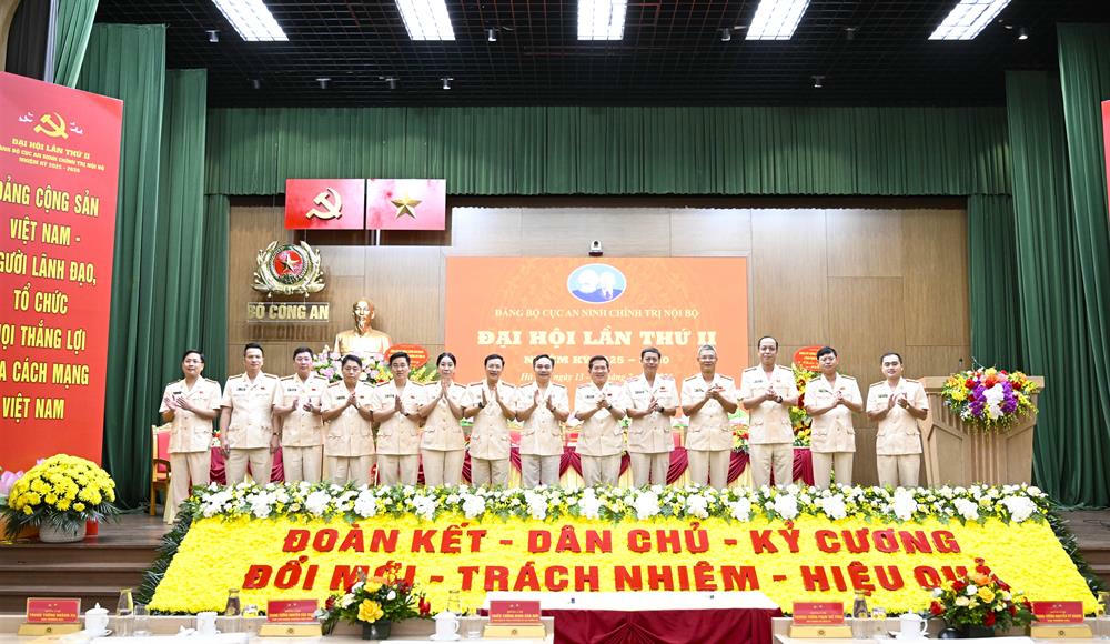 Ban Chấp h&agrave;nh Đảng bộ Cục An ninh ch&iacute;nh trị nội bộ lần thứ II, nhiệm kỳ 2025 &ndash; 2030 ra mắt Đại hội.