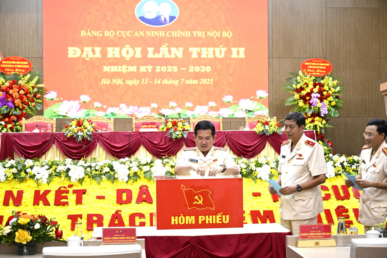 Đại hội Đảng bộ Cục An ninh chính trị nội bộ lần thứ II, nhiệm kỳ 2025-2030 thành công tốt đẹp