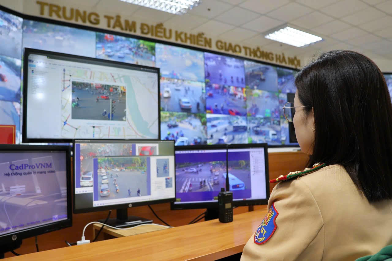 Hệ thống camera giao th&ocirc;ng đang được Ph&ograve;ng Cảnh s&aacute;t giao th&ocirc;ng (C&ocirc;ng an TP H&agrave; Nội) vận h&agrave;nh. (Ảnh: C&ocirc;ng an TP H&agrave; Nội)