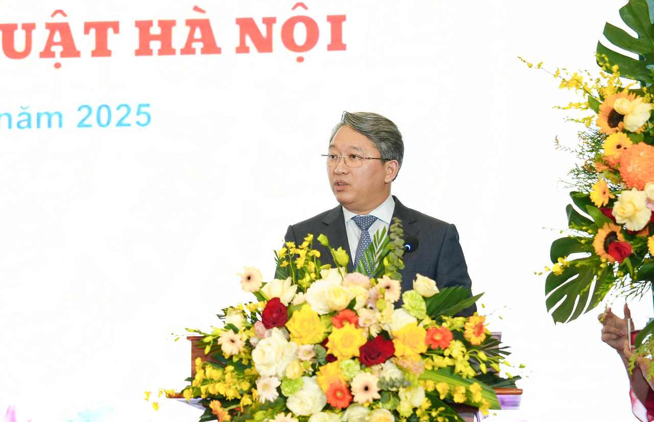 Bộ trưởng Nguyễn Hải Ninh đề nghị Đảng uỷ, Hội đồng trường v&agrave; c&aacute;c đồng ch&iacute; được bổ nhiệm cần nhận thức đầy đủ y&ecirc;u cầu, tr&aacute;ch nhiệm tr&ecirc;n cương vị c&ocirc;ng t&aacute;c mới.