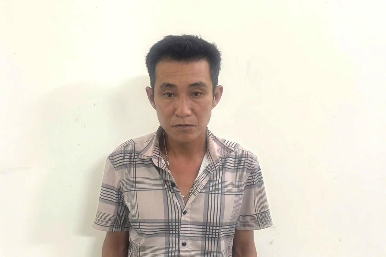 Nguyễn Mạnh Tuấn bị khởi tố v&agrave; bắt tạm giam về h&agrave;nh vi giao cấu với người dưới 16 tuổi. Ảnh: CACC.