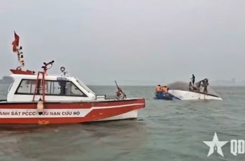 Thủ tướng yêu cầu khẩn trương tìm kiếm cứu nạn, khắc phục hậu quả vụ chìm tàu ở Quảng Ninh