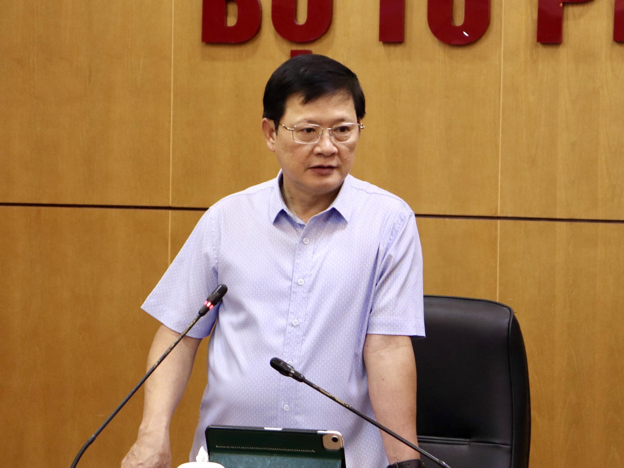 Thứ trưởng Mai Lương Kh&ocirc;i ph&aacute;t biểu kết luận.