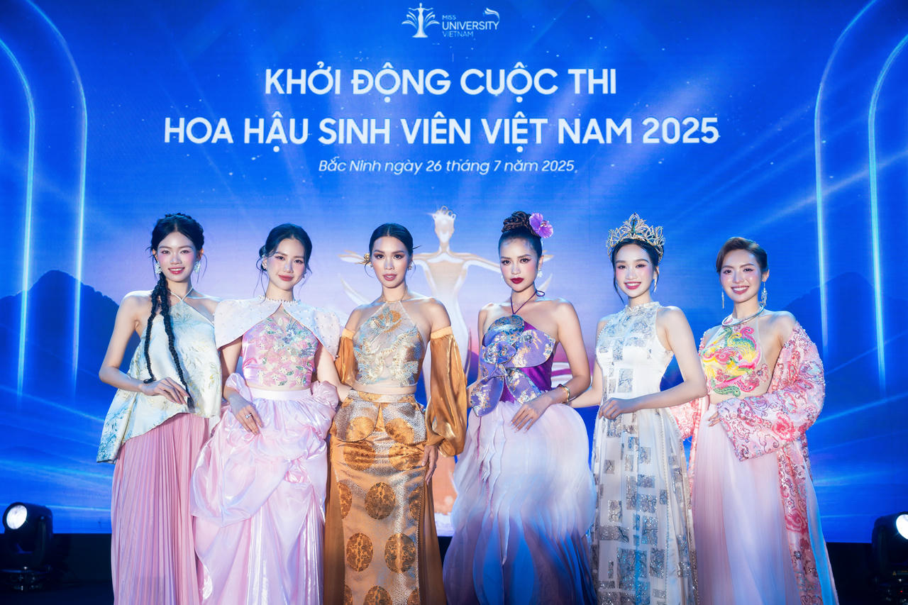 Host, Mentor v&agrave; Top 3 Hoa hậu Sinh vi&ecirc;n năm 2024.
