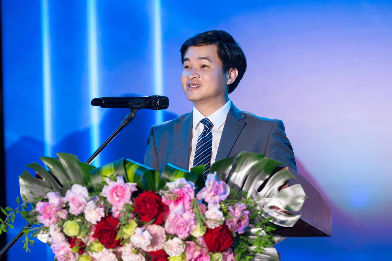 &Ocirc;ng Nguyễn Văn Dự - Chủ tịch Tập đo&agrave;n FCF ph&aacute;t biểu tại buổi họp b&aacute;o.